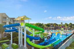 2545 - 5 Bedrooms w/ Pool & Water Park included