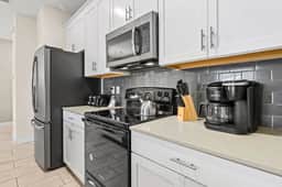 4962 - Modern Home - Near Disney World