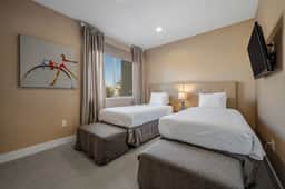 7632 - Upgraded 4 Bedroom Townhouse by Disney