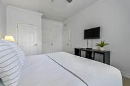 IS2-104 - New Listing - Modern Unit