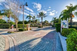 IS3-205 Lakefront Condo - Universal Studios