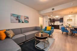 VCR4-404 Reserve Deluxe Condos - Beautifully Decor