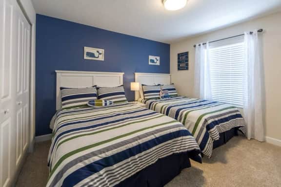 4878 - Beautiful Townhome w/ Private Pool
