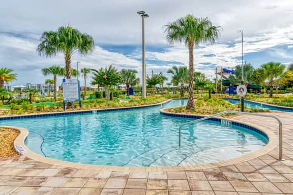 4926 - Modern Home w/ Splash Pool