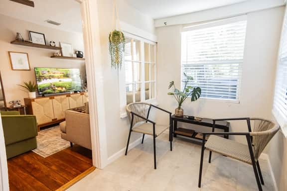DT505 - Downtown Orlando Monthly Rental | Modern 1BR Bungalow