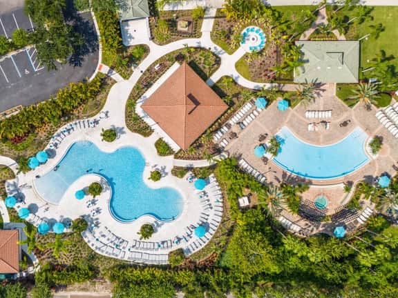 IS1 110 - Orlando 3BR Condo Near Disney | Sleeps 8, Balcony & Kitchen