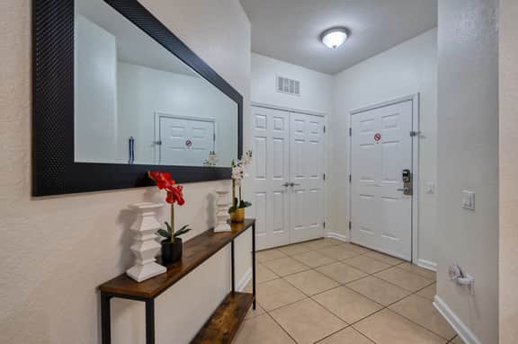 IS2-107 - 2 Bed - Vista Cay