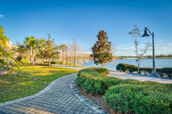 IS3-303 - Lakeview Unit - Vista Cay