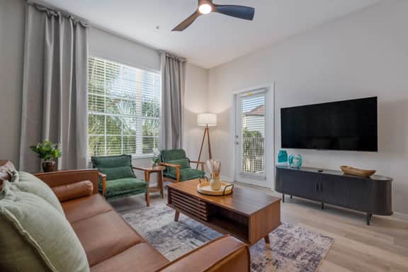 IS3-305 - Lakefront unit.