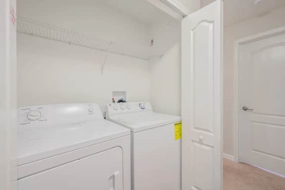 PP8968 - 4 Bedrooms w/ Pool and Resort Access
