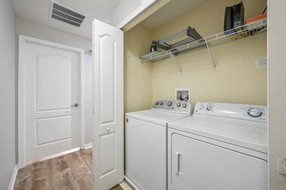PP8962 - 4 Bedrooms w/ Pool & Resort Access