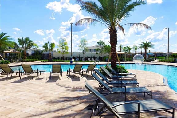 SL208 - NEW listing- Storey Lake