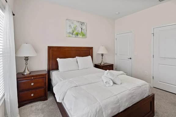 SL3095 - Lakefront 4bed/3bath