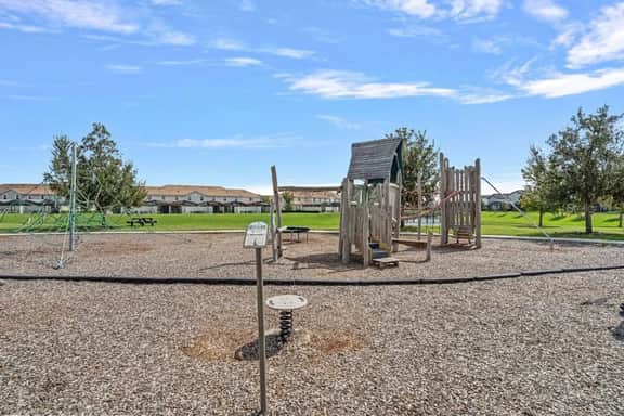 SL3095 - Lakefront 4bed/3bath