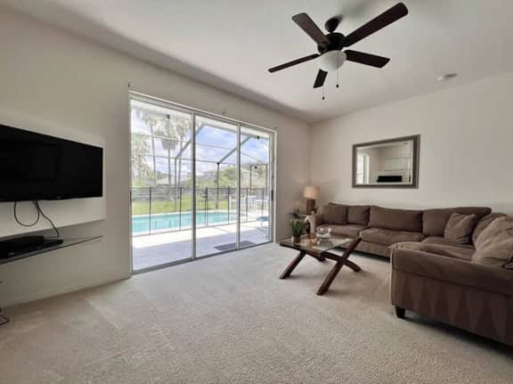 SV2925 - 4 Bedroom w/ Pool Close to Disney
