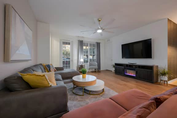 VC6-105 - New listing - Central