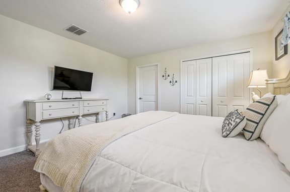1564 - Champions Gate 4BR Vacation Home | Pool, Near Disney