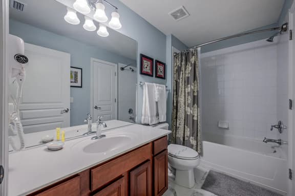 2545 - 5 Bedrooms w/ Pool & Water Park included