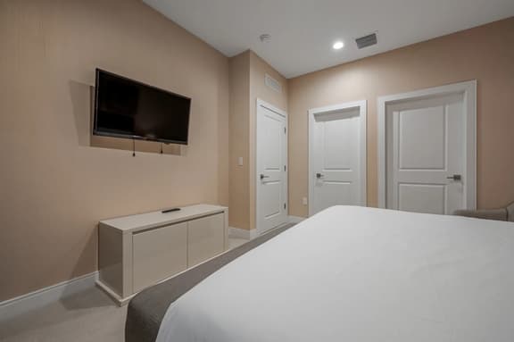 7632 - Upgraded 4 Bedroom Townhouse by Disney