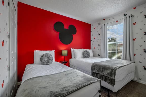 EI8555 - Emerald Island Resort