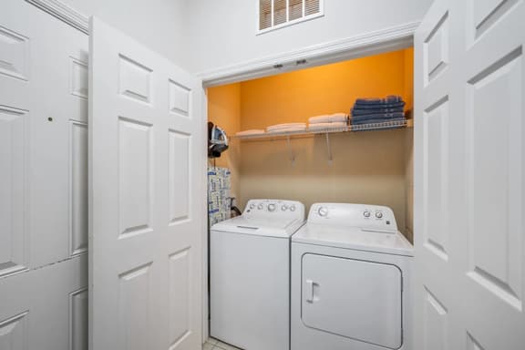 IS1-206 - Vista Cay Resort Orlando Condo | Near Disney & Universal