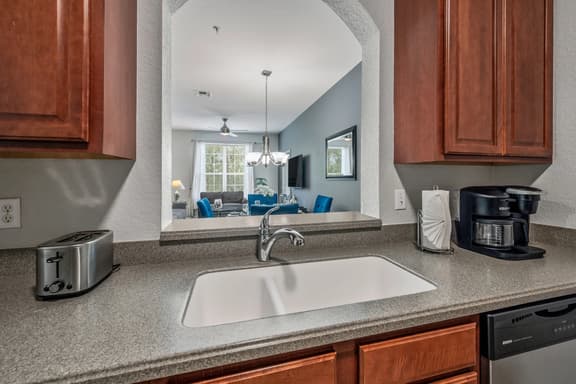 IS3-205 Lakefront Condo - Universal Studios