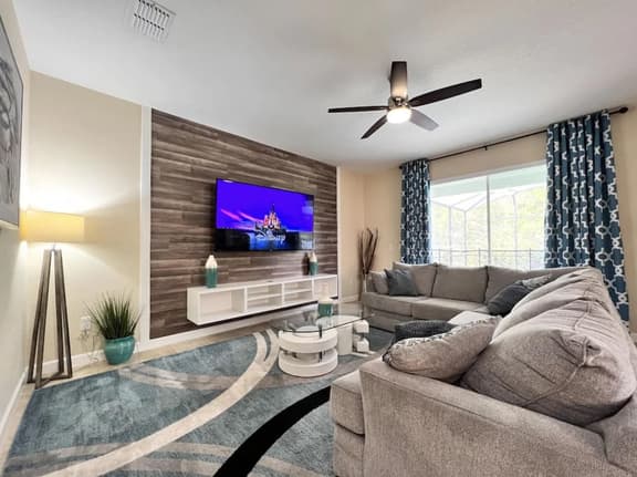 PP2904 - 6 Bedrooms w/ Pool & Resort Access