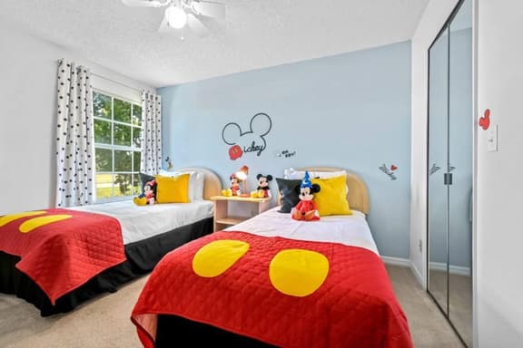 SW40 – 3BR SweetWater Club Condo Near Disney & Universal w/ Pool & Balcony