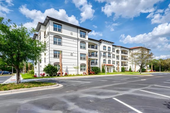 VCR4-408 Reserve Deluxe Condos - Beautifully Decor